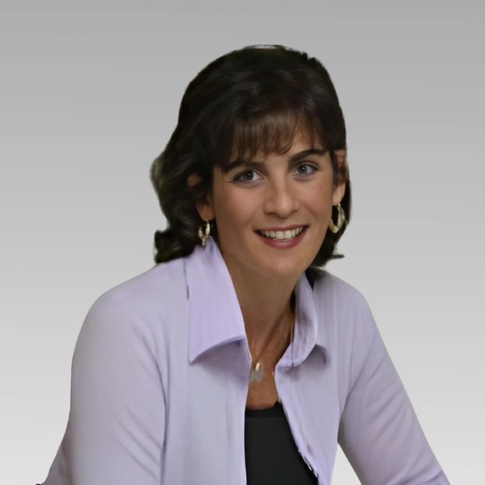 Evelyn Salmon Headshot
