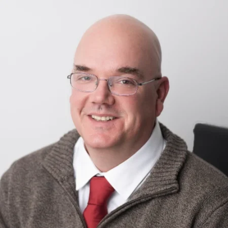 Neil Kolakowski Headshot